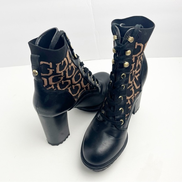 GUESS Larya Black Logo Lace Up Chunky Heel Platform Lug Sole Ankle Booties 7.5 - Picture 1 of 11